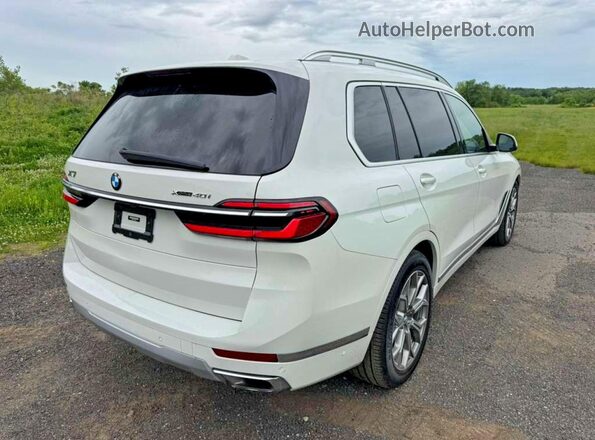 5UX23EM05P9R82524 2023 BMW X7 White Przód prawy