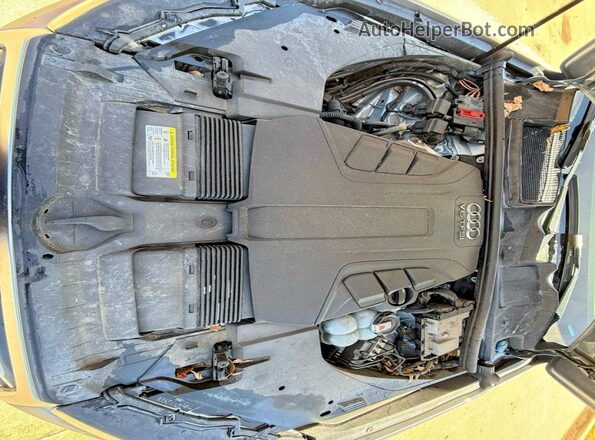 WA1LAAF72JD046552 2018 AUDI Q7 Silver Widok deski rozdzielczej