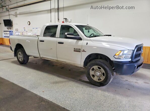 3C6UR5HL6JG145244 2018 RAM 2500 Белый Вид спереди