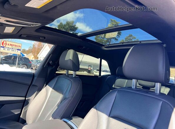 WA1CVAF17KD047343 2019 AUDI Q8 Черный Вид задней части салона
