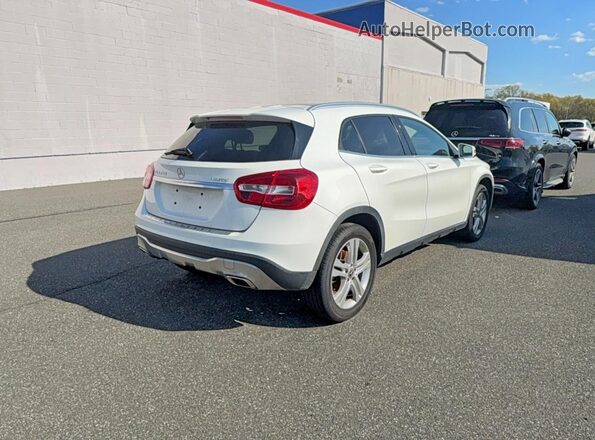 WDCTG4GB7JJ477053 2018 MERCEDES-BENZ GLA Белый Вид спереди