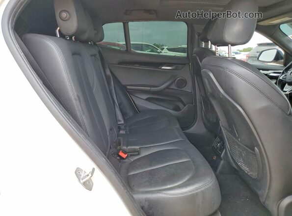 WBXYJ3C39JEJ75605 2018 BMW X2 White Widok wnętrza z tyłu