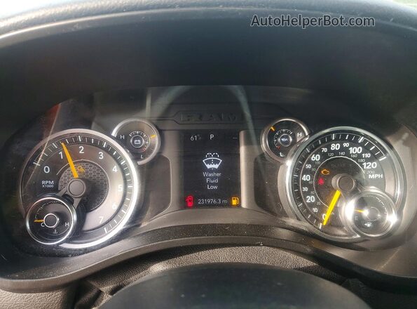 1C6SRECG7LN386094 2020 RAM 1500 Белый Вид задних сидений