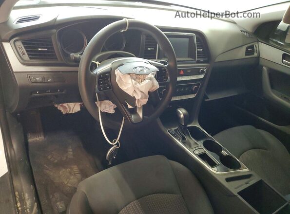 5NPE24AF4JH652263 2018 HYUNDAI SONATA Белый Вид щитка приборов