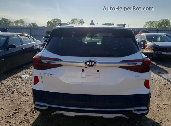 KNDERCAA8M7141433 2021 KIA SELTOS Белый Вид салона спереди