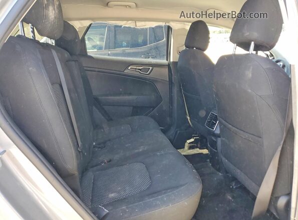 KNDPUCAF0P7039096 2023 KIA SPORTAGE Серебряный Вид подкапотного пространства