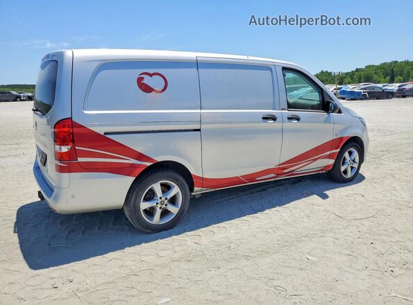 W1YV0BEY8M3907787 2021 MERCEDES-BENZ METRIS Silver Przód prawy