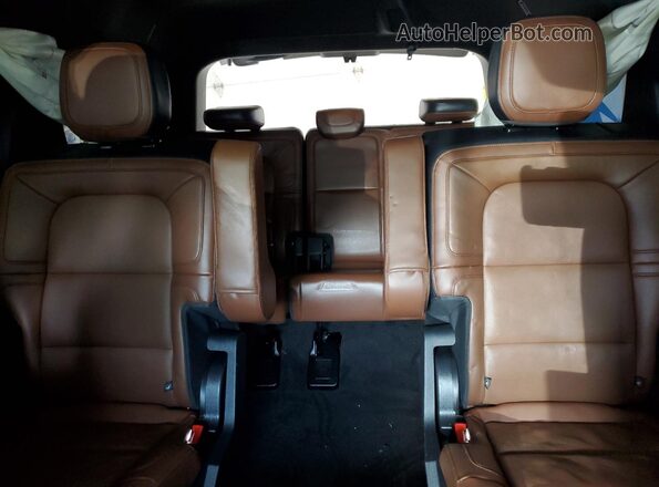 5LMJJ2LG4REL17777 2024 LINCOLN NAVIGATOR Белый Вид задней части салона