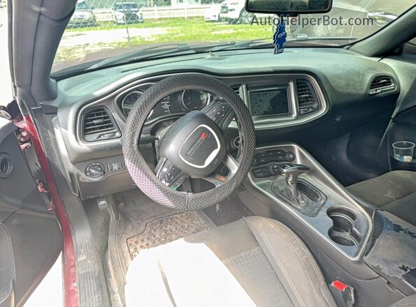 2C3CDZAG2KH560607 2019 DODGE CHALLENGER Burgundy Widok tylnych siedzeń