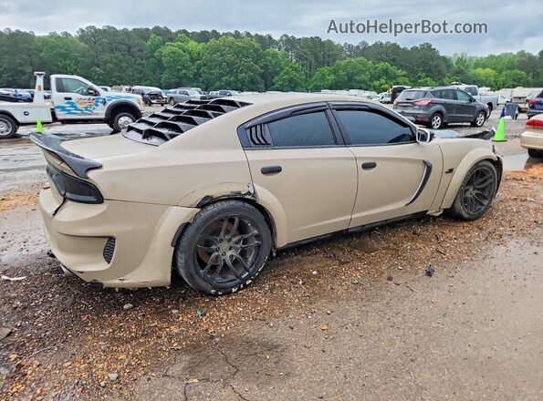 2C3CDXGJ5JH228599 2018 DODGE CHARGER Желто-коричневый Передняя правая четверть