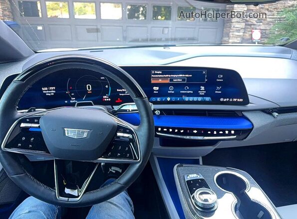 3GYK3BMR3SS224163 2025 CADILLAC OPTIQ Белый Вид задних сидений