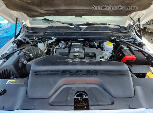 3C6UR5DL4PG537685 2023 RAM 2500 Белый Вид подкапотного пространства