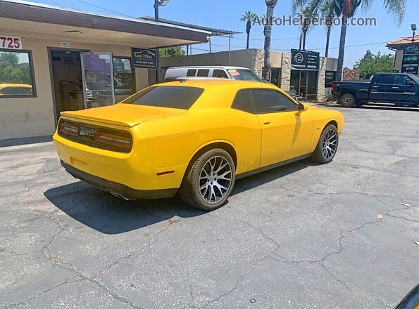 2C3CDZBT1HH639514 2017 DODGE CHALLENGER Желтый Вид спереди