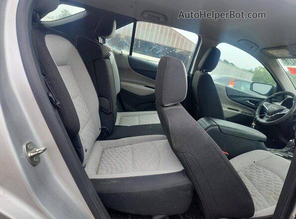 3GNAXFEV6MS104957 2021 CHEVROLET EQUINOX Silver Widok komory silnika