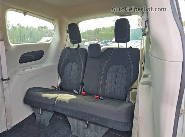 2C4RC1AG8LR244215 2020 CHRYSLER VOYAGER White Vista interior delantera