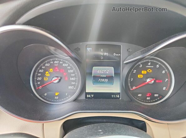 55SWF4JB5GU162278 2016 MERCEDES-BENZ C Red Vista de los asientos traseros