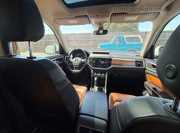 1V2NR2CA3KC521144 2019 VOLKSWAGEN ATLAS Белый Вид задних сидений
