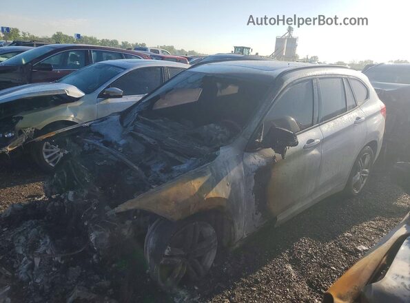 WBXHT3C31H5F80025 2017 BMW X1 White Rear left