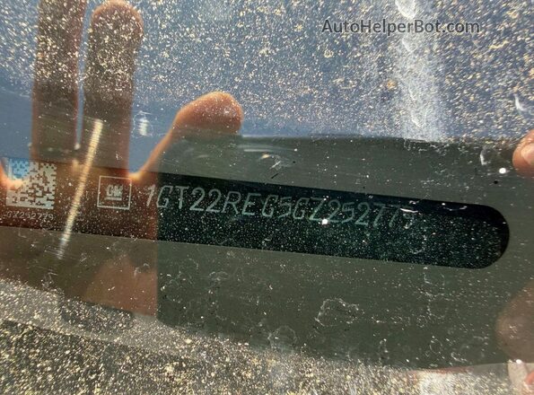 1GT22REG5GZ252779 2016 GMC SIERRA Белый Вид задней части салона