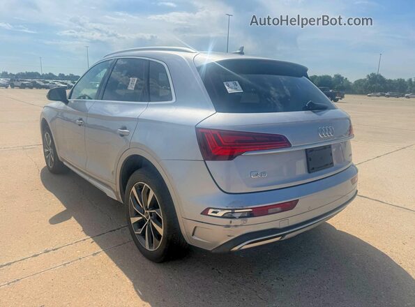 WA1BAAFY2M2050718 2021 AUDI Q5 Серебряный Передняя правая четверть