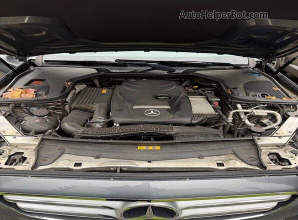 WDDZF4KB2JA403992 2018 MERCEDES-BENZ E Серый Вид панели приборов