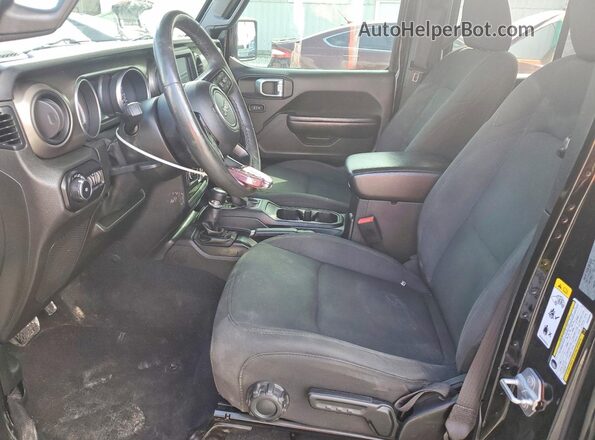 1C4HJXDG5JW233905 2018 JEEP WRANGLER Черный Вид панели приборов