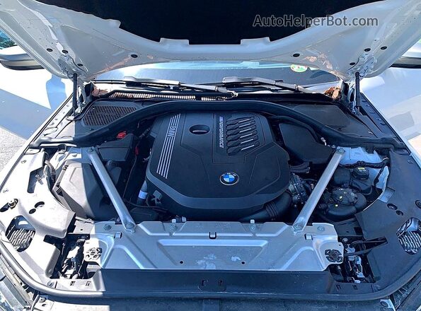 WBA13AR07MCF66830 2021 BMW M4 White Widok deski rozdzielczej