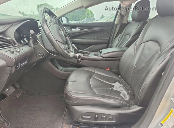 1G4ZR5SS8HU125417 2017 BUICK LACROSSE Серебряный Вид панели приборов