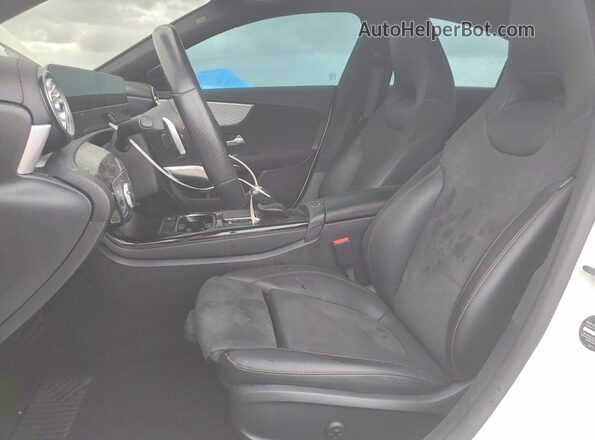 W1K5J4GB4MN154615 2021 MERCEDES-BENZ CLA-CLASS Белый Вид панели приборов