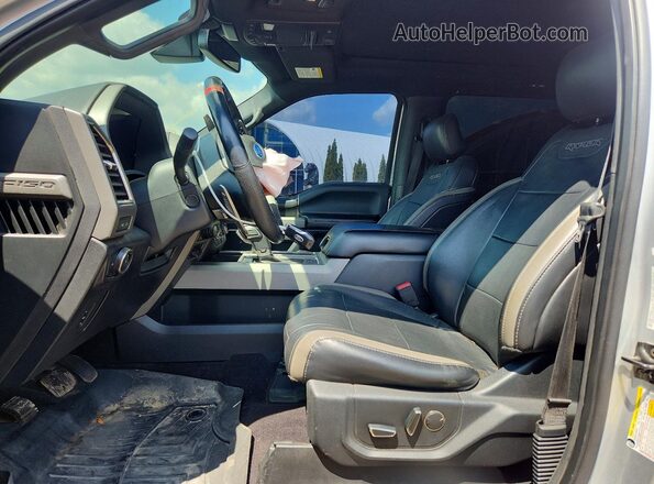 1FTFW1RG7HFB54311 2017 FORD F150 Silver Вид салону спереду