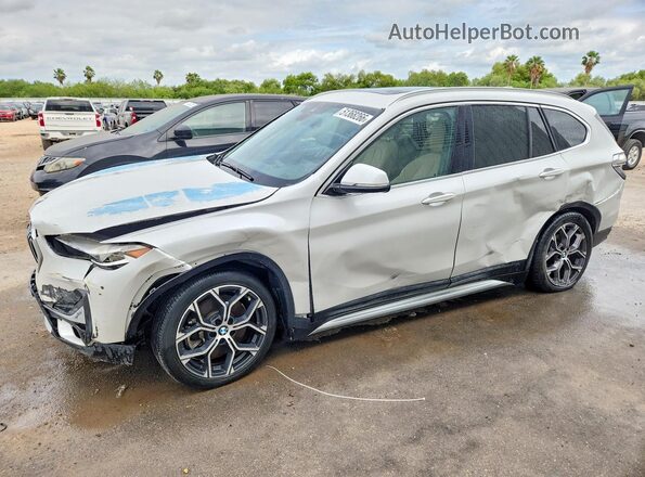 WBXJG7C01L5R93829 2020 BMW X1 Белый Передняя левая четверть