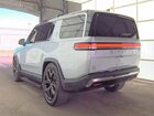 2023 Rivian R1s Adventure Серый vin: 7PDSGABA4PN019950