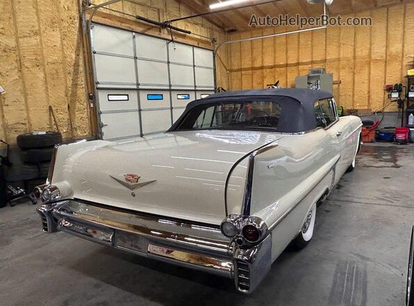 5762097498 1957 CADILLAC 2 White Vista frontal