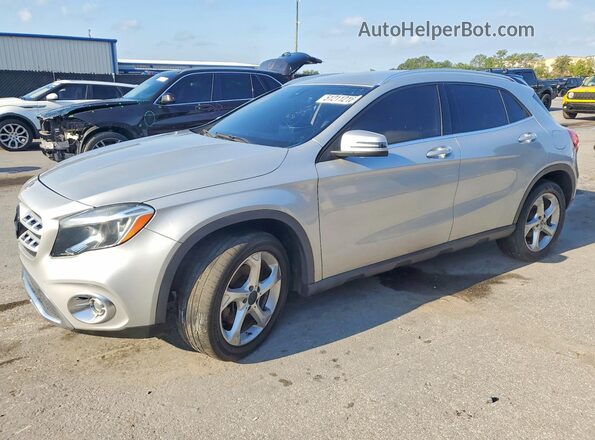 WDCTG4EB8JJ495855 2018 MERCEDES-BENZ GLA Серебряный Передняя левая четверть