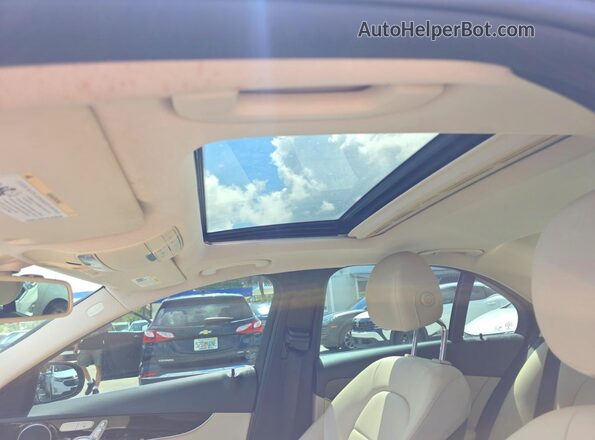55SWF4JB6JU236105 2018 MERCEDES-BENZ C Blue Engine compartment view