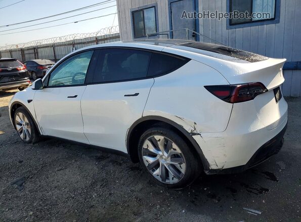 7SAYGDEE5PF866981 2023 TESLA MODEL Белый Задняя правая четверть