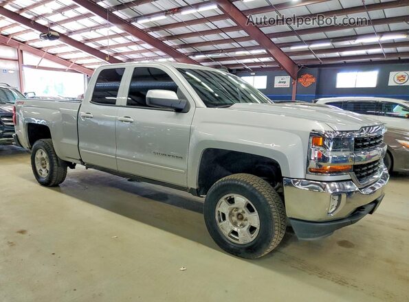 1GCVKREC8HZ123589 2017 CHEVROLET SILVERADO Серебряный Передняя правая четверть