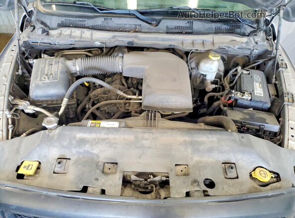 1C6RR7GG4MS527730 2021 RAM 1500 Серебряный Вид подкапотного пространства