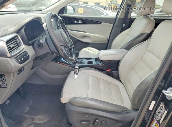 5XYPK4A59HG220477 2017 KIA SORENTO Черный Вид панели приборов