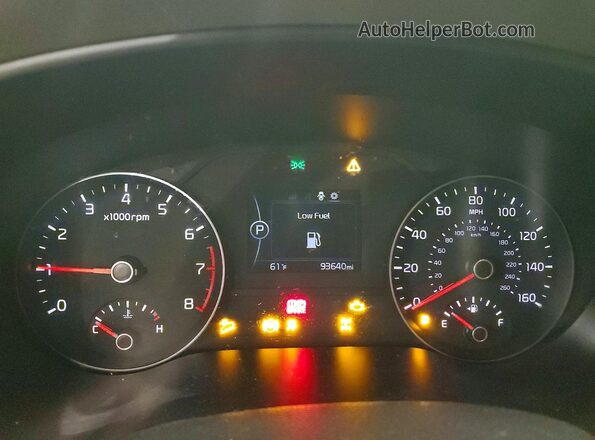 KNDPMCAC1H7157133 2017 KIA SPORTAGE Красный Вид задних сидений