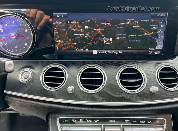 WDDZF4KB0KA606543 2019 MERCEDES-BENZ E White Vista del salpicadero