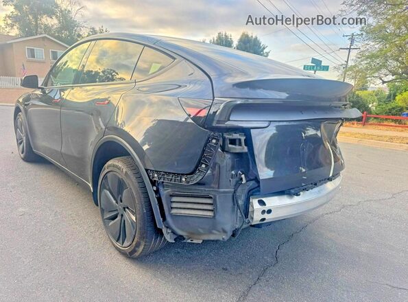 7SAYGDED5TF443870 2026 TESLA MODEL Gray Delantero derecho
