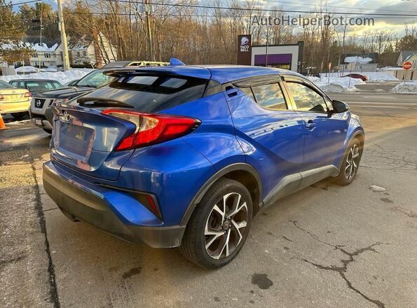 NMTKHMBX3JR020422 2018 TOYOTA C-HR Blue Widok z przodu