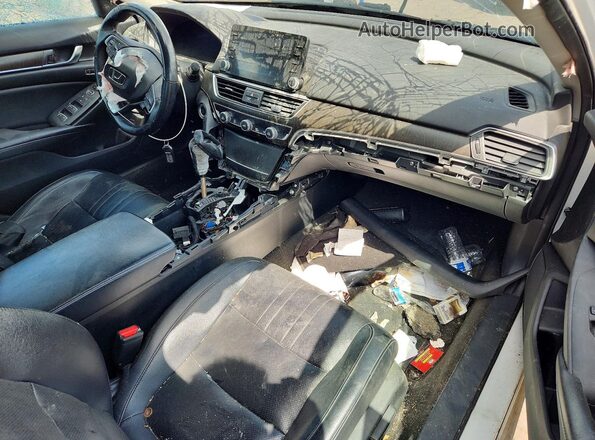 1HGCV1F56JA042175 2018 HONDA ACCORD Белый Вид щитка приборов