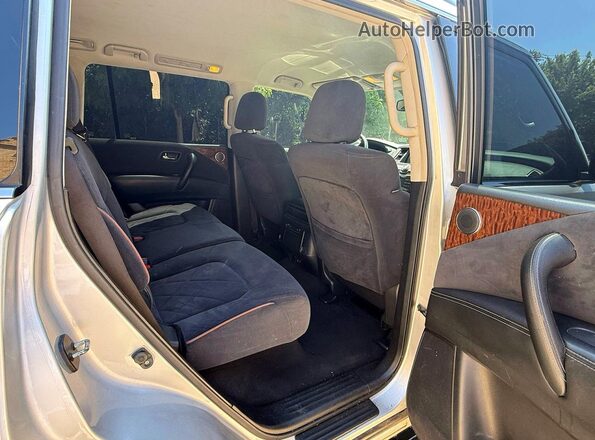 JN8AY2ND1J9053635 2018 NISSAN ARMADA Silver Vista interior delantera