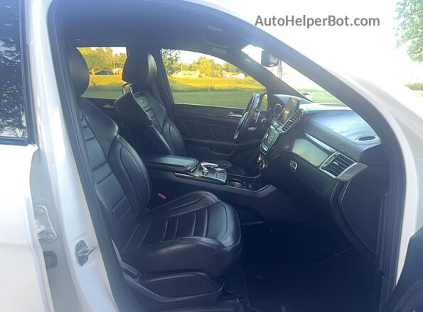 4JGDA7FB4GA806164 2016 MERCEDES-BENZ GLE White Widok z tyłu