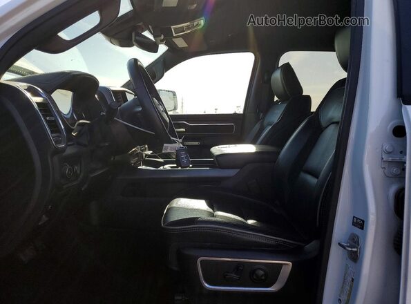 1C6RREJT7RN218544 2024 RAM 1500 Белый Вид панели приборов