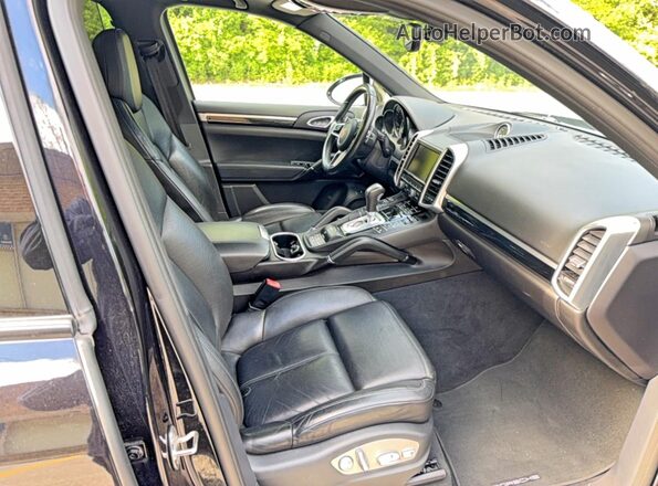 WP1AE2A29GLA17811 2016 PORSCHE CAYENNE Black უკანა ხედი