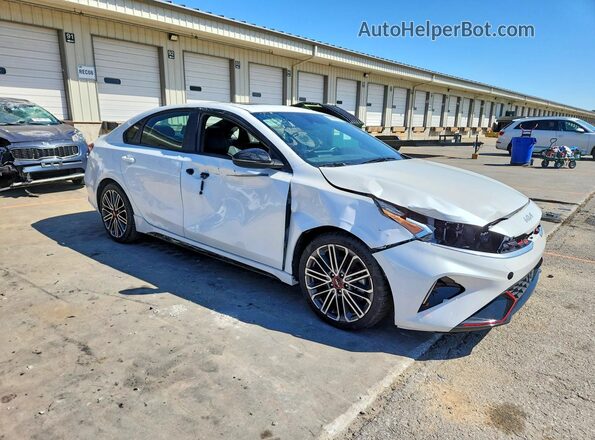 3KPF44AC8PE538221 2023 KIA FORTE Белый Вид спереди