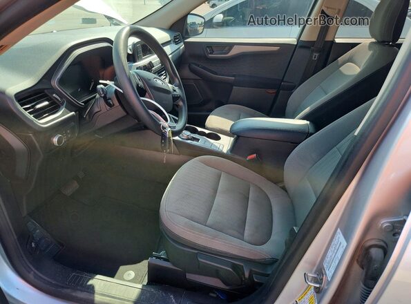 1FMCU0F67LUB93527 2020 FORD ESCAPE Серебряный Вид панели приборов